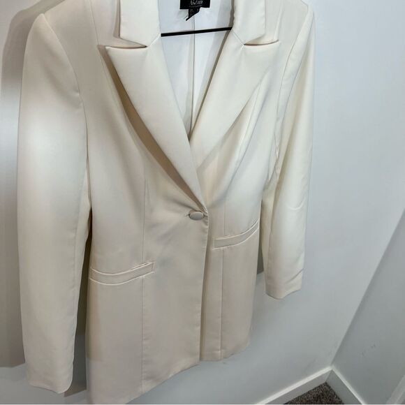 Aidan by Aidan Mattox White Tuxedo Blazer Dress | Size 4 - Picture 6 of 15